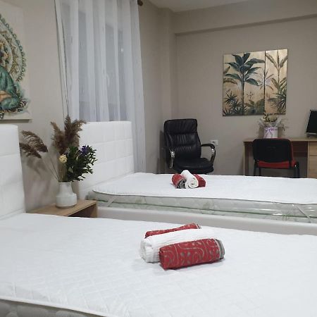 Lovely Apartment On Tirana City Center ติรานา ภายนอก รูปภาพ