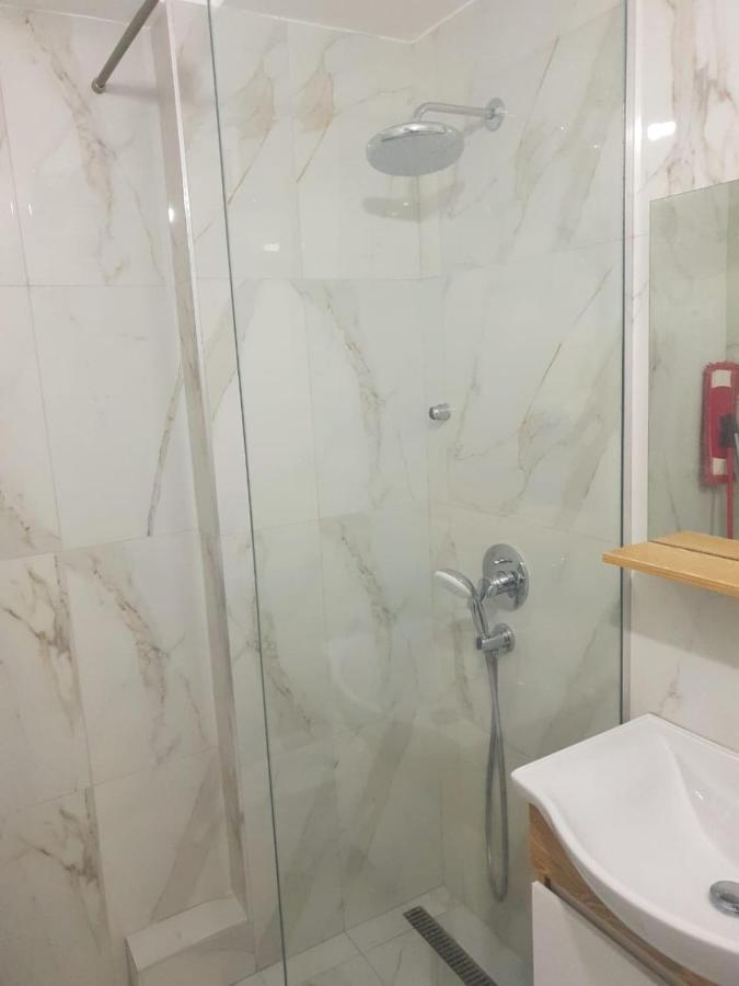 Lovely Apartment On Tirana City Center ติรานา ภายนอก รูปภาพ